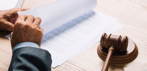 Read more about the article אין שתי חניות ללא זכויות תכנוניות: ניתוח החלטת ועדת הערר